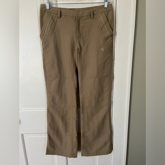 NWT The North Face Paramount Trail Hiking Pants Women's 12 UPF 30 Dune Beige - Picture 1 of 16